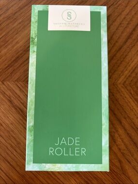 Sherrie Matthews Acupuncture Jade Roller NIB